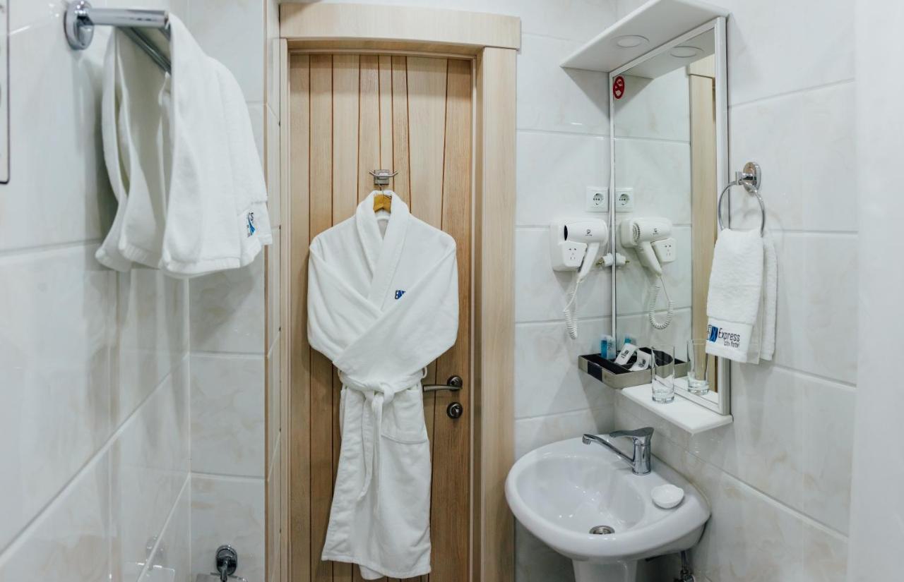 Express City Hotel Shymkent Esterno foto