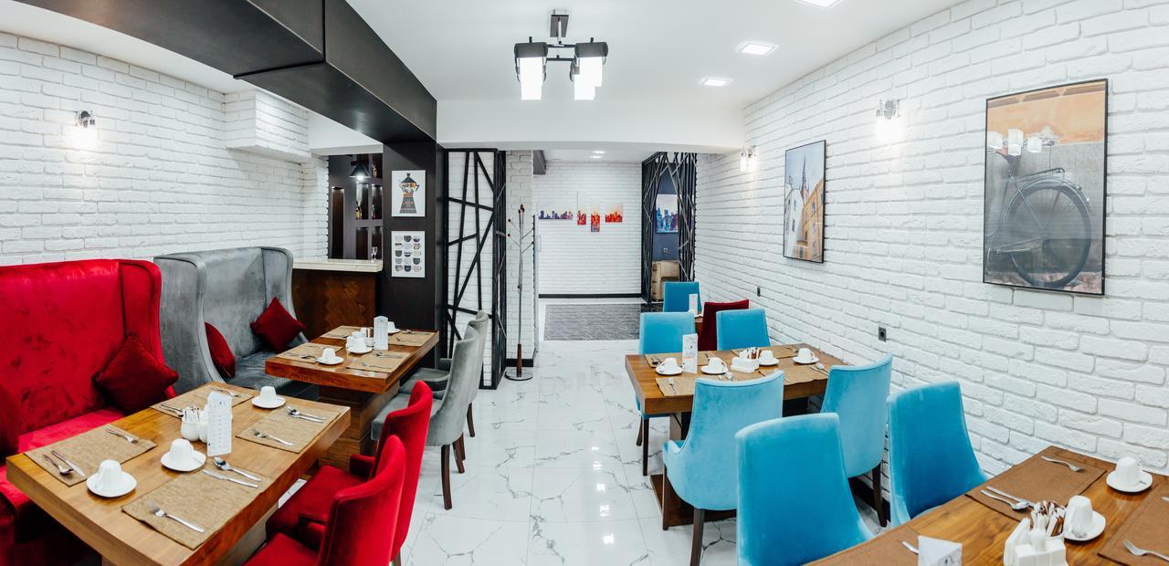Express City Hotel Shymkent Esterno foto